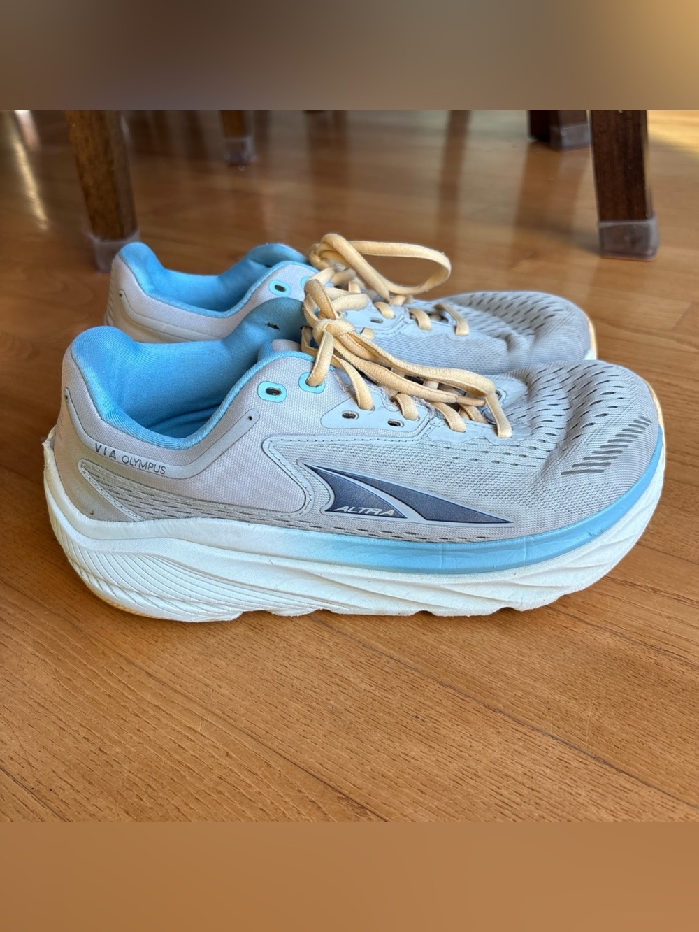 Altra Via Olympus Running Shoes Sneakers Max Cushioned Gray Blue Womens Size 8